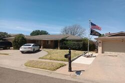 Pre-foreclosure in  Englewood Ave Lubbock, TX 79424