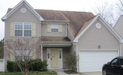 Pre-foreclosure in  GOSLING CT Virginia Beach, VA 23462