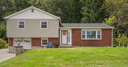 Pre-foreclosure in  Cardinal Rd Cortlandt Manor, NY 10567