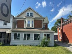 Pre-foreclosure in  Lincoln Hwy W Thomasville, PA 17364