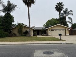 Pre-foreclosure in  Kootenay Ct Bakersfield, CA 93309