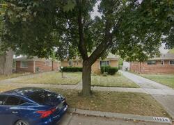 Pre-foreclosure in  Greenbriar St Oak Park, MI 48237