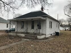 Pre-foreclosure in  E Division St Grand Island, NE 68801