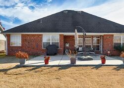 Pre-foreclosure in  Summer Cove Cir Nw Madison, AL 35757