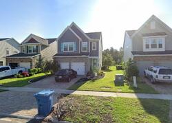 Pre-foreclosure in  Silver Creek Pl Saint Augustine, FL 32095