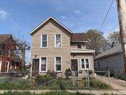Pre-foreclosure in  Brevier Ave Cleveland, OH 44113