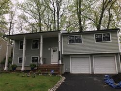 Pre-foreclosure in  Farragut Rd Plainfield, NJ 07062