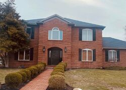 Pre-foreclosure in  Kirkwood Dr Evansville, IN 47715