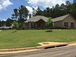 Pre-foreclosure in  Crescent Lodge Dr Pike Road, AL 36064