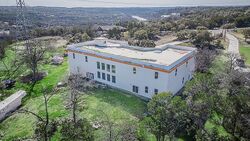 Pre-foreclosure in  Fallen Timber Dr Austin, TX 78734