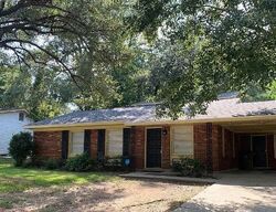 Pre-foreclosure in  La Rose Dr Mobile, AL 36609