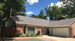Pre-foreclosure in  Oakwood Dr Se Grand Rapids, MI 49506