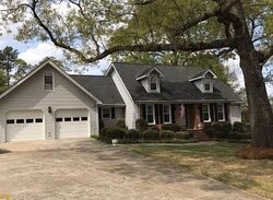 Pre-foreclosure in  Oak Forest Ln Warner Robins, GA 31088
