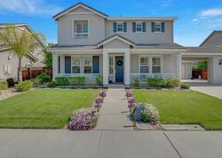 Pre-foreclosure in  Hollyhock Dr Oakley, CA 94561