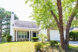 Pre-foreclosure in  Lake Royale Dr Riverdale, GA 30296