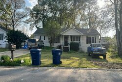Pre-foreclosure in  Macey Way Winder, GA 30680