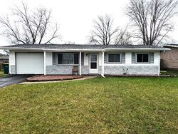 Pre-foreclosure in  Salt Creek Pkwy Valparaiso, IN 46385