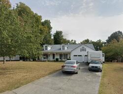Pre-foreclosure in  Castleview Dr Ringgold, GA 30736