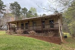  Dewberry Ln, Mount Airy GA
