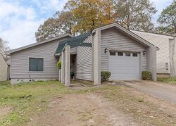 Pre-foreclosure in  Lake Pointe Dr Warner Robins, GA 31088