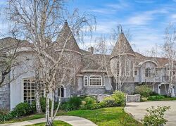  La Quilla Dr, Chatsworth CA