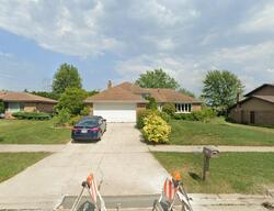 Pre-foreclosure in  Natchez Trl Orland Park, IL 60467
