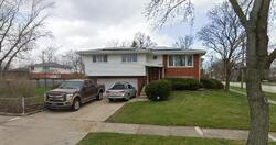 Pre-foreclosure in  S 88th Ave Hickory Hills, IL 60457