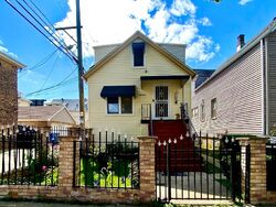 Pre-foreclosure in  S Sacramento Ave Chicago, IL 60632