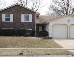 Pre-foreclosure in  Mayfield Ln Hoffman Estates, IL 60169