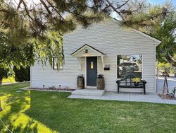 Pre-foreclosure in  Maple St Buhl, ID 83316