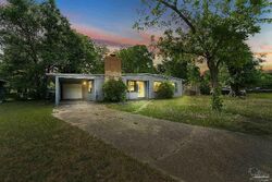 Pre-foreclosure in  W Madison Dr Pensacola, FL 32505