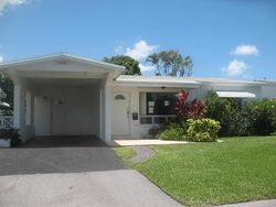 Pre-foreclosure in  Nw 42nd St Fort Lauderdale, FL 33319