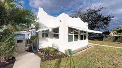  Colonial Rd, West Palm Beach FL
