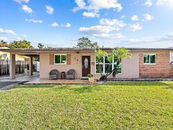 Pre-foreclosure in  Sw 68th Ave Hollywood, FL 33023