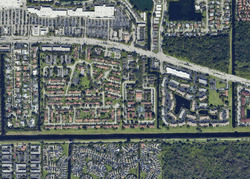 Pre-foreclosure in  W Laurel Dr n Pompano Beach, FL 33063