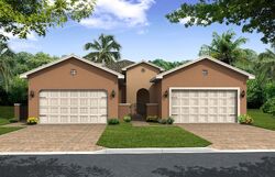 Pre-foreclosure in  Fallbrook Dr Kissimmee, FL 34759