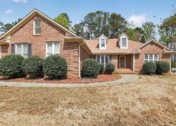 Pre-foreclosure in  Northcrest Dr Newnan, GA 30265
