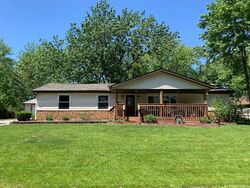 Pre-foreclosure in  Olney Rd Valparaiso, IN 46385