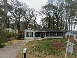 Pre-foreclosure in  Regis Rd Se Atlanta, GA 30315