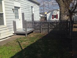 Pre-foreclosure in  Glendale Ave Evansville, IN 47712