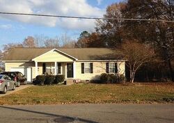Pre-foreclosure in  Taylor Rd Gadsden, AL 35905