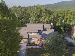Pre-foreclosure in  Box Canyon Rd Se Huntsville, AL 35803