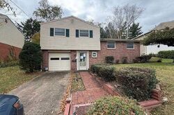 Pre-foreclosure in  Havana Dr Pittsburgh, PA 15239