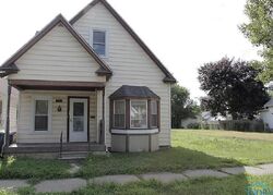 Pre-foreclosure in  Raymer Blvd Toledo, OH 43605