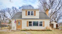 Pre-foreclosure in  Warren Pl Kalamazoo, MI 49006