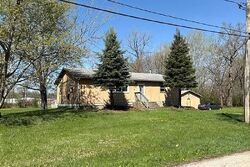 Pre-foreclosure in  Carbaugh Ave Rockford, IL 61101