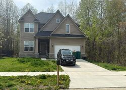 Pre-foreclosure in  Woodstock Ct Romulus, MI 48174