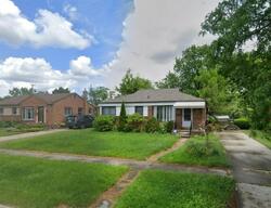  Oxbow St, Livonia MI