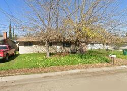 Pre-foreclosure in  W Ponderosa St Farmersville, CA 93223
