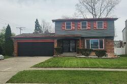 Pre-foreclosure in  Aberdeen St Southfield, MI 48076